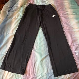 Black Nike Loose-Fit Sweatpants